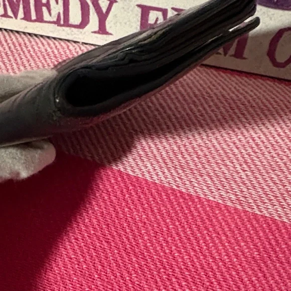 Chanel lambskin dual snap wallet - Picture 4 of 14